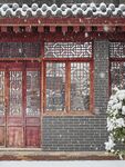 飘雪屋檐