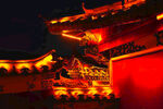 夜幕下的独克宗古城建筑