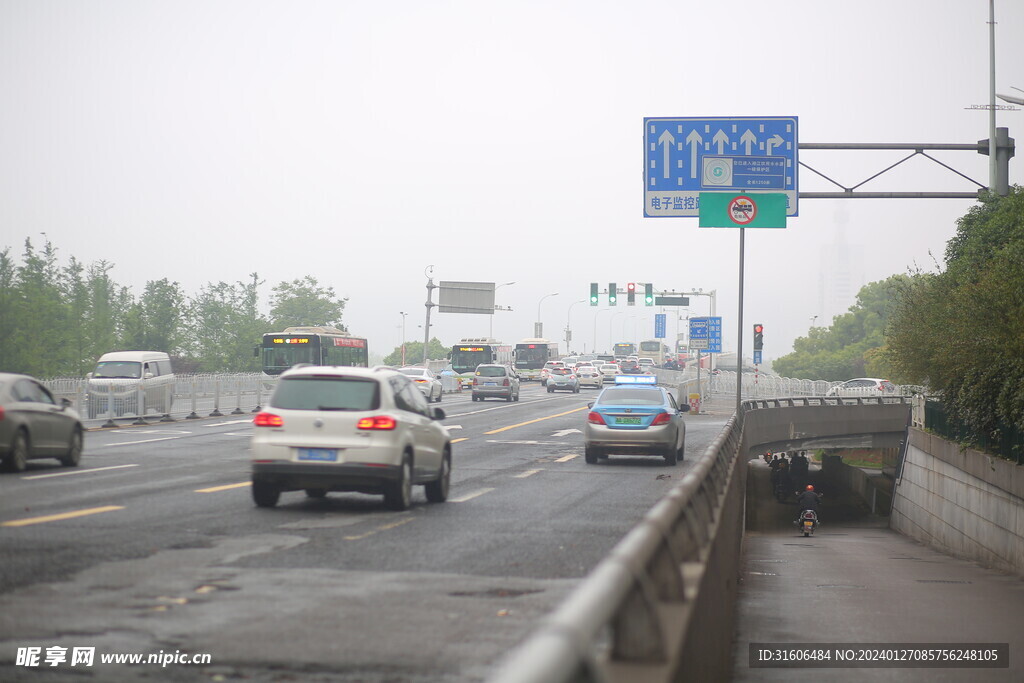 道路 汽车