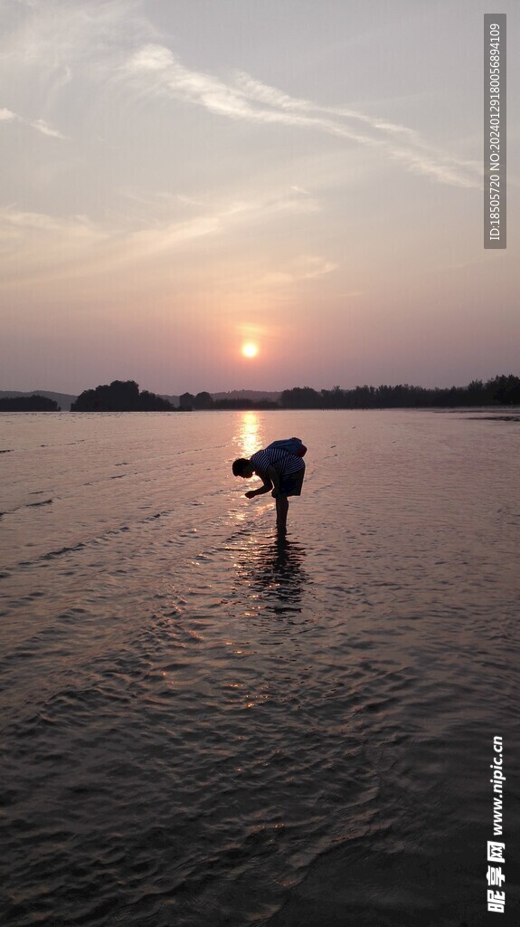 旅游男孩