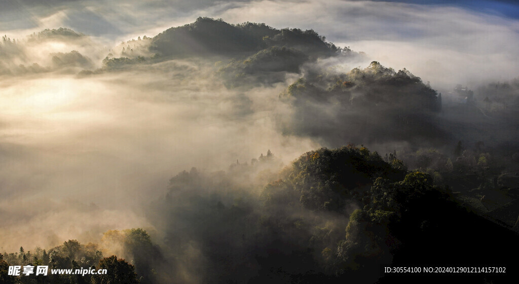 美丽湖泊山峰森林风景图片