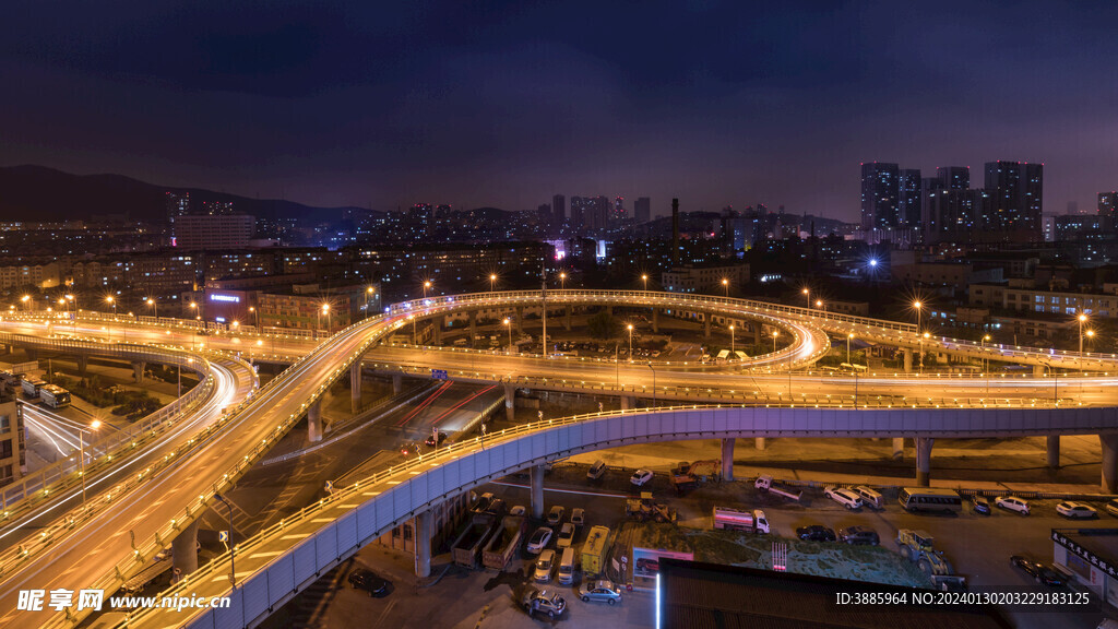 城市建筑夜景图片