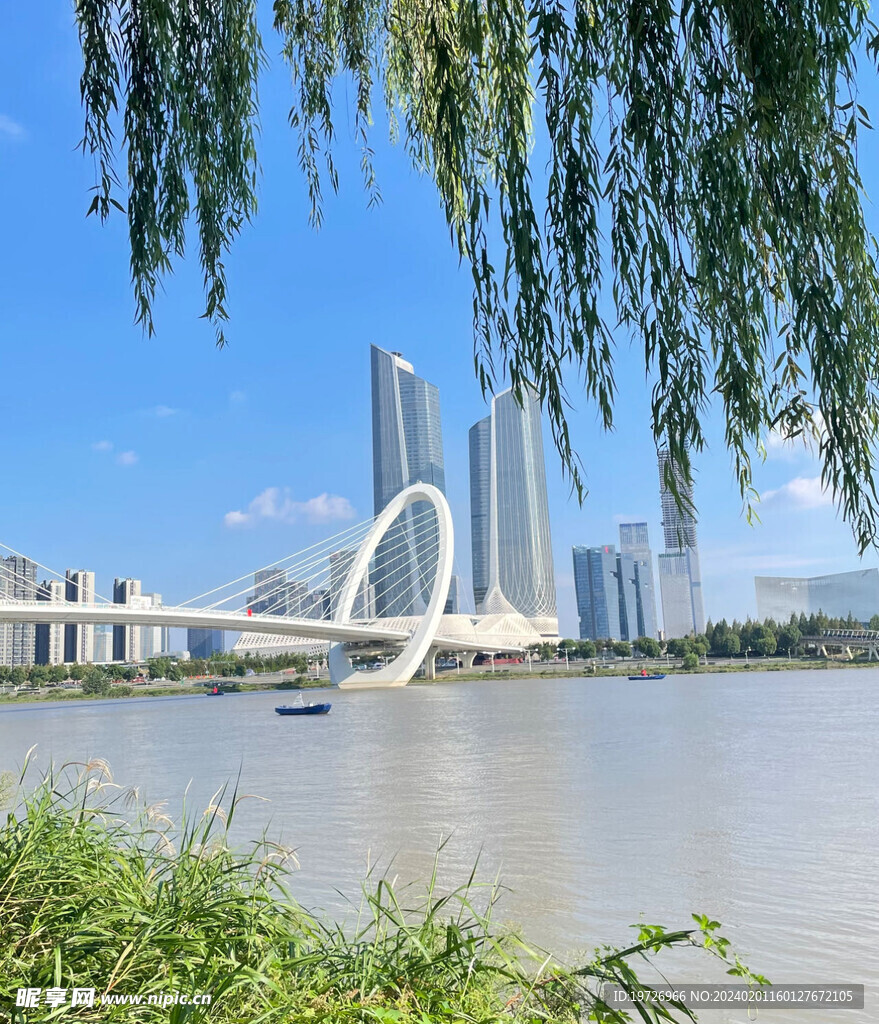 南京眼步行桥