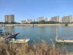 河边