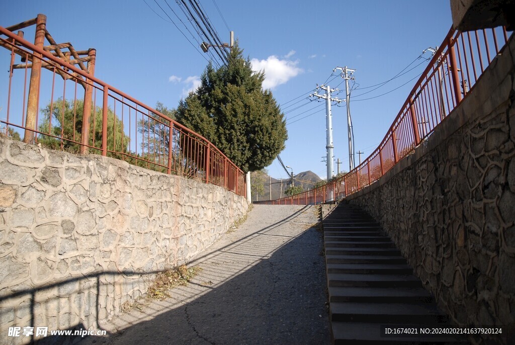 上坡道路