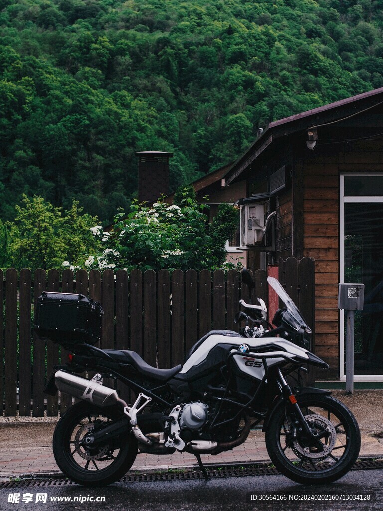 摩托车