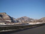 雪中远山