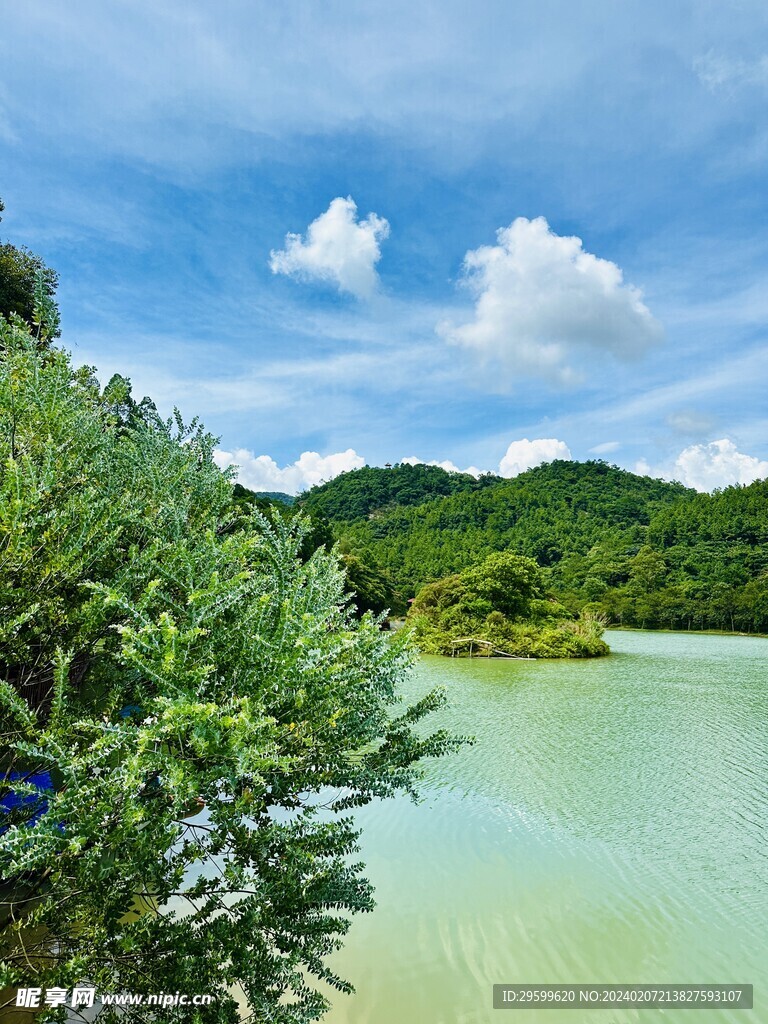 湖泊