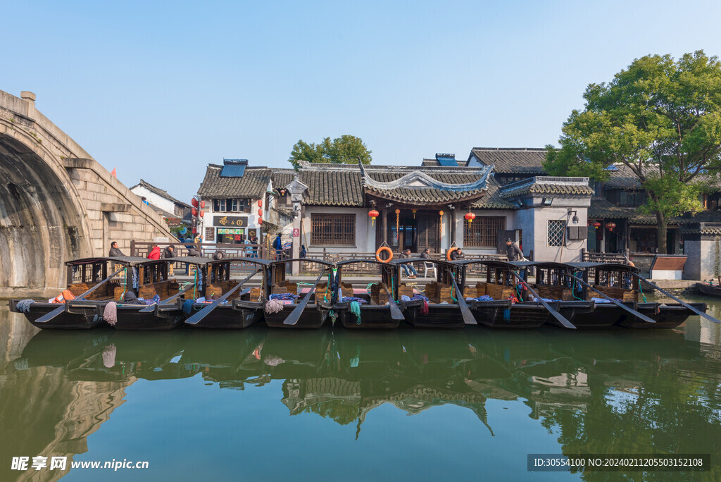 建筑 江南水乡 游船图片