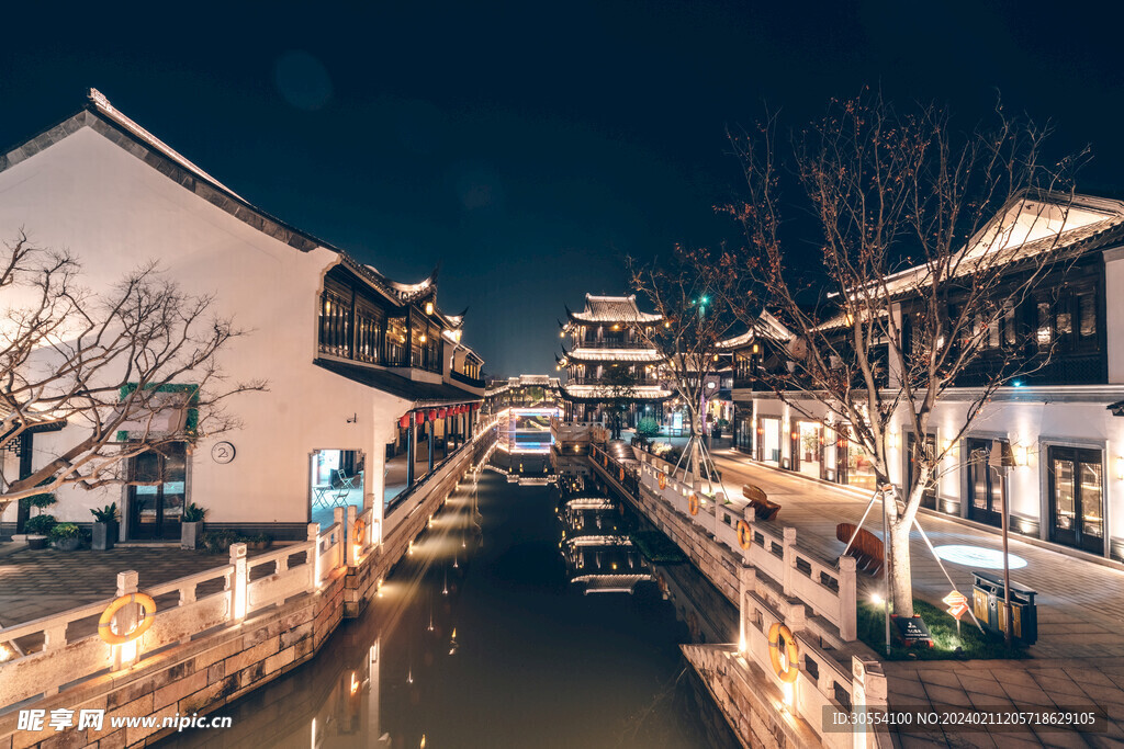 江南水乡夜景图片