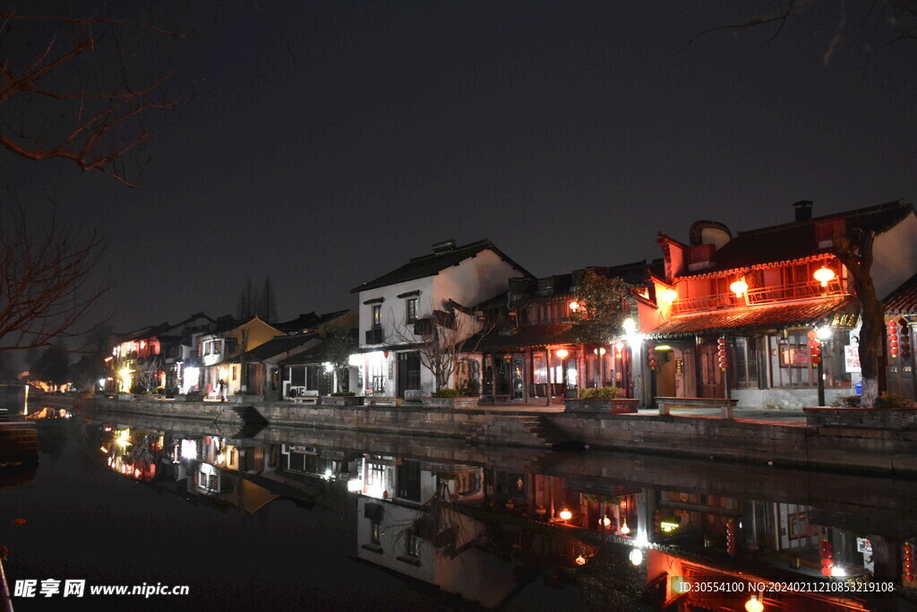 江南水乡夜景图片