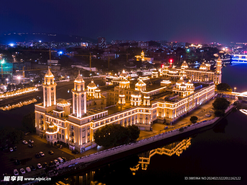 城市建筑夜景图片