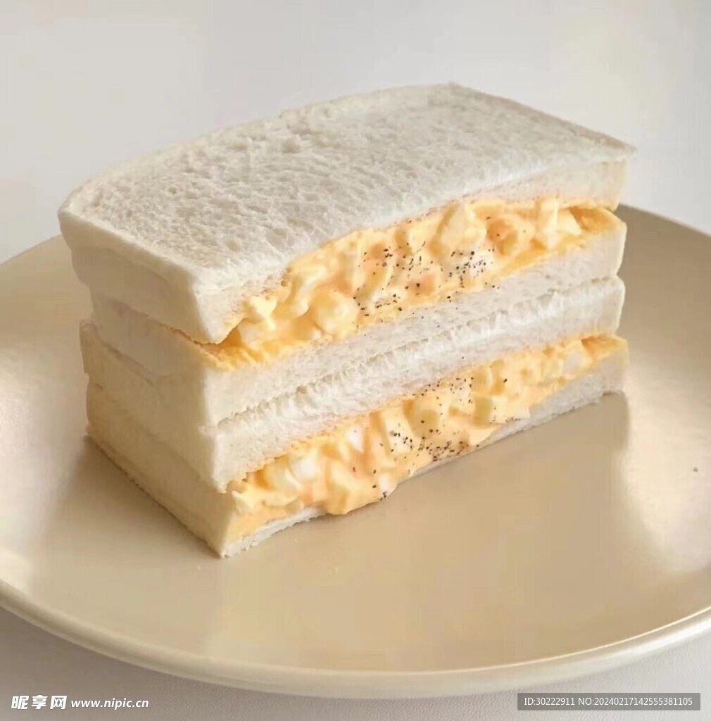 鸡蛋三明治