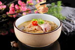 农家咸肉烩豆皮