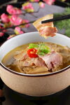 农家咸肉烩豆皮