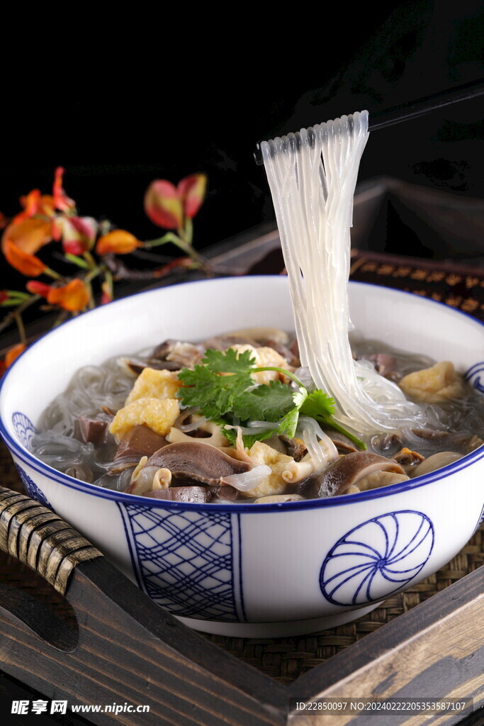 鸭血粉丝汤