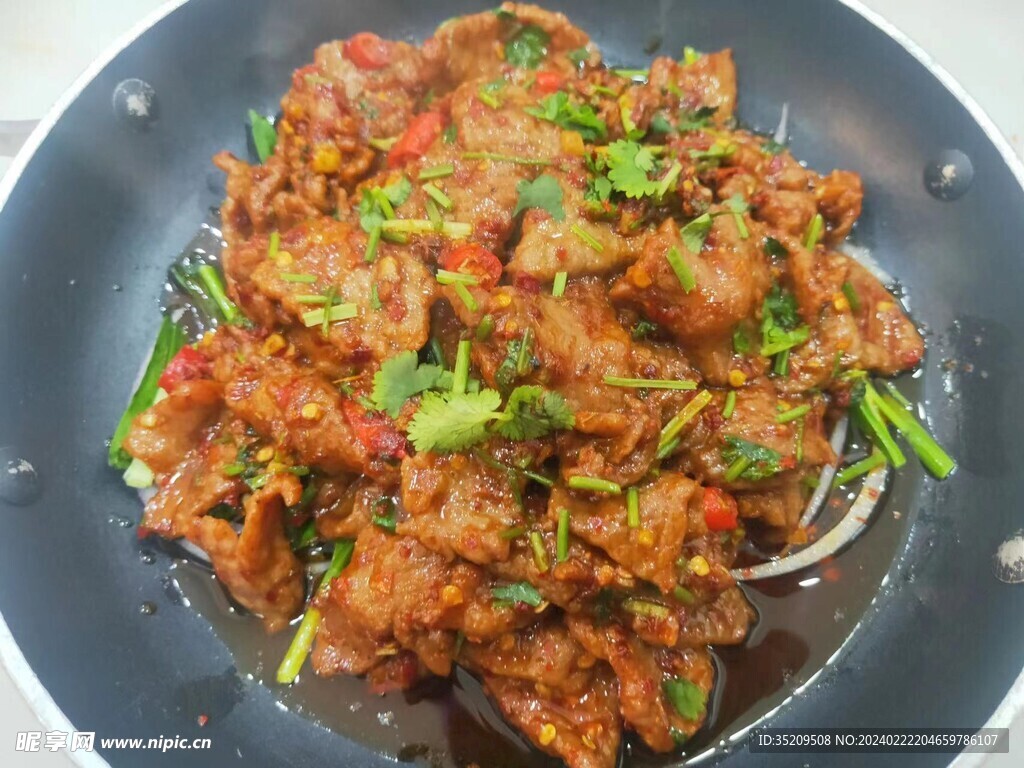 铁锅生炒牛肉