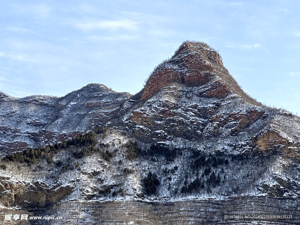 磁家务后山雪