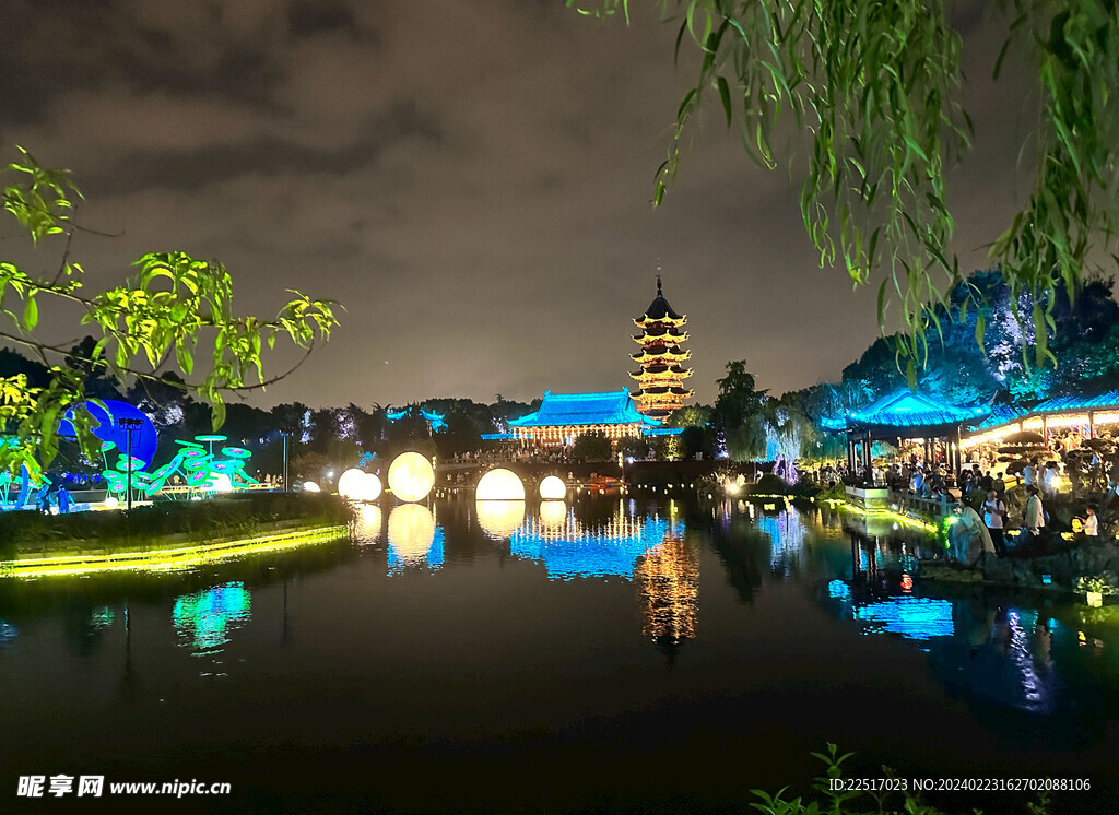 苏州园林夜景