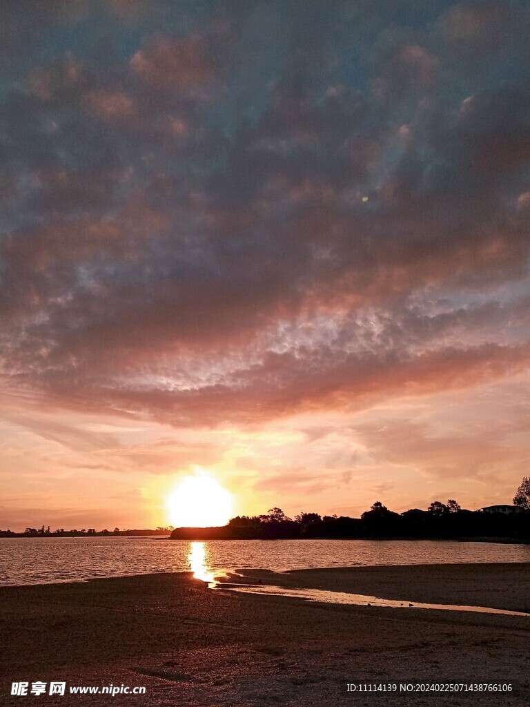 新西兰海边晚霞