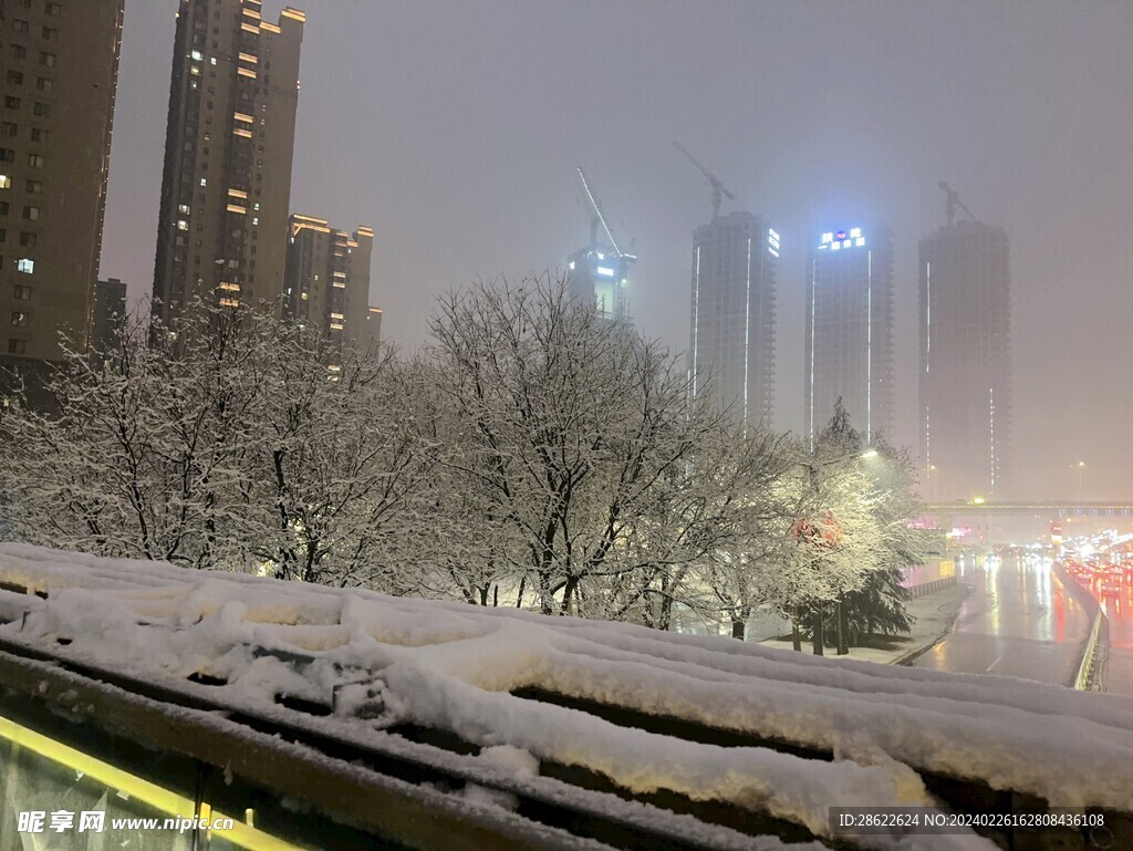 西安雪景图