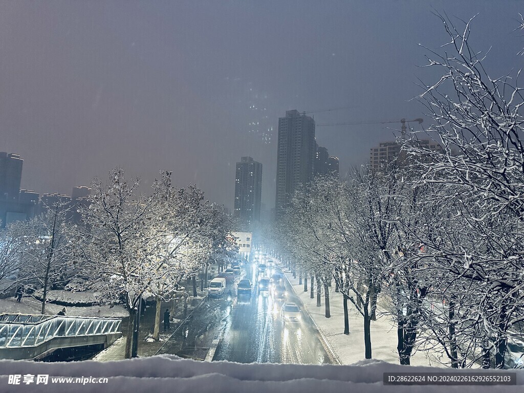 西安雪景图