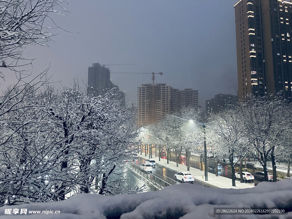 西安雪景图