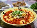 冒豆芽