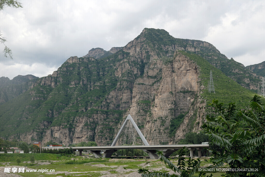 十渡山景