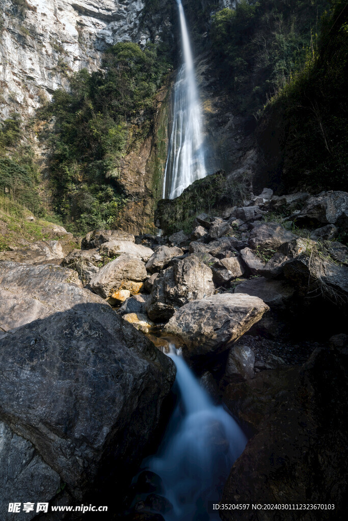 西岭雪山小飞水