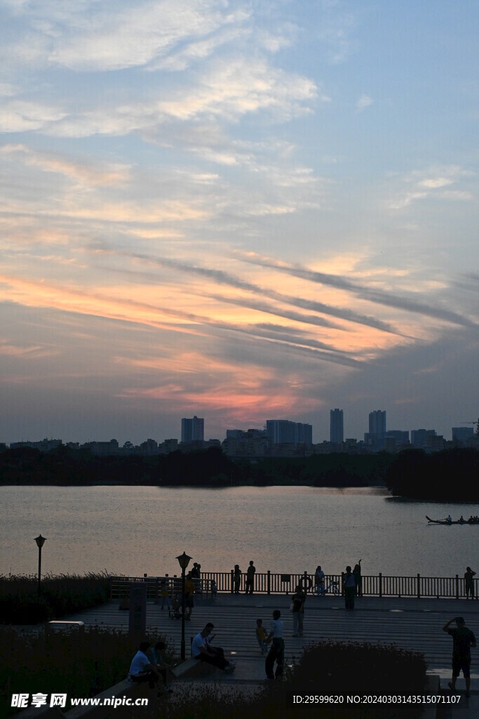 晚霞  