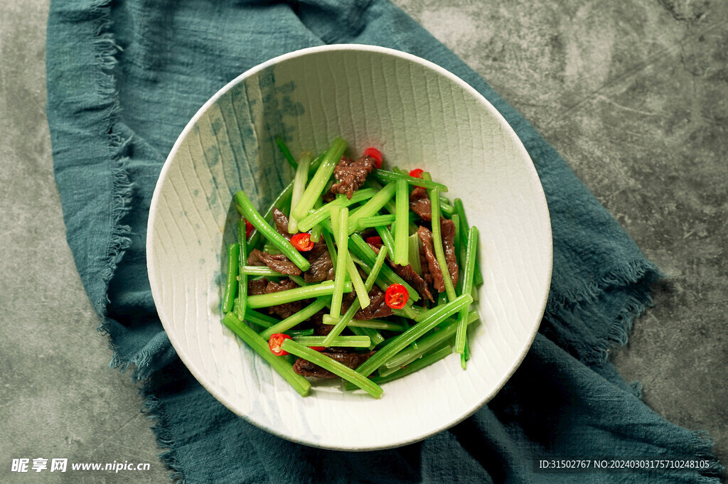 芹菜小炒黄牛肉