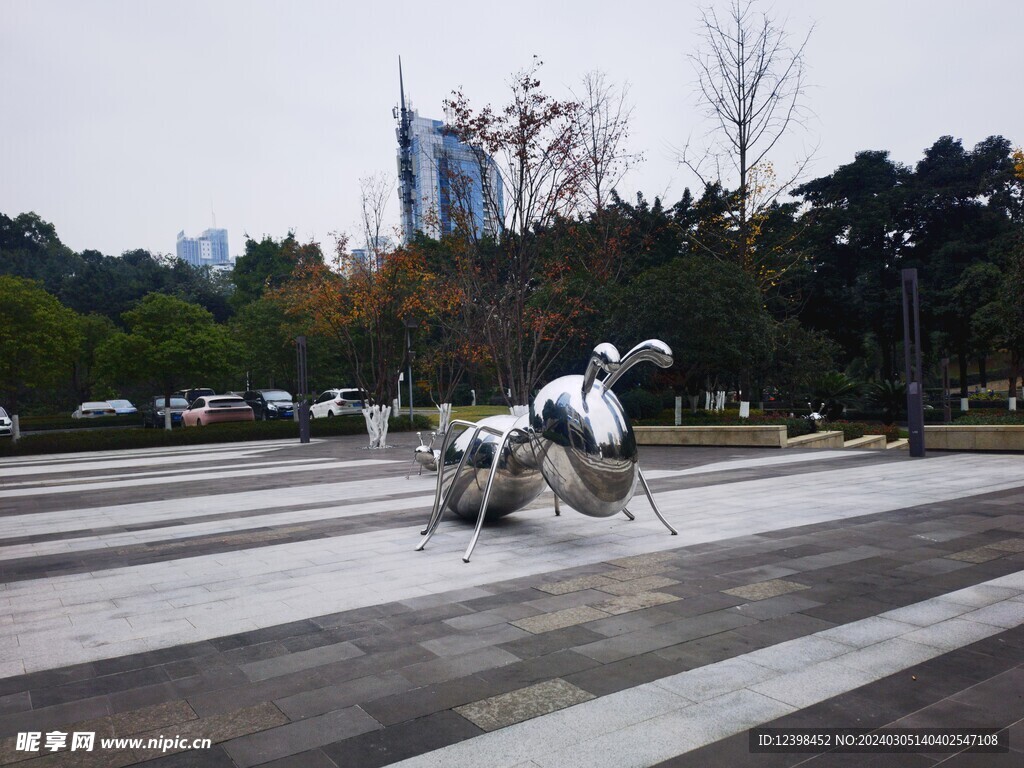 公园蚂蚁雕塑