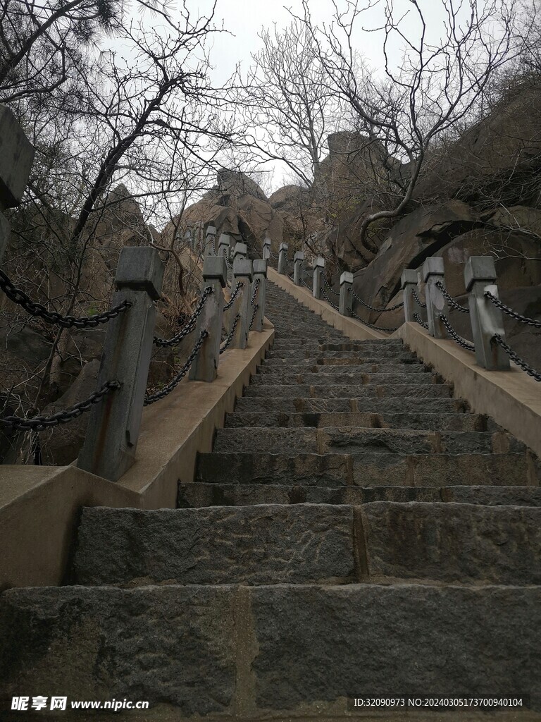 华山