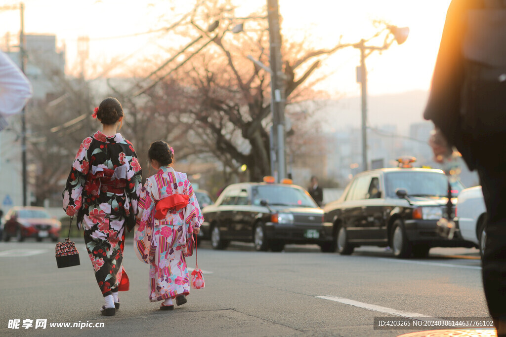 日本穿和服的女人