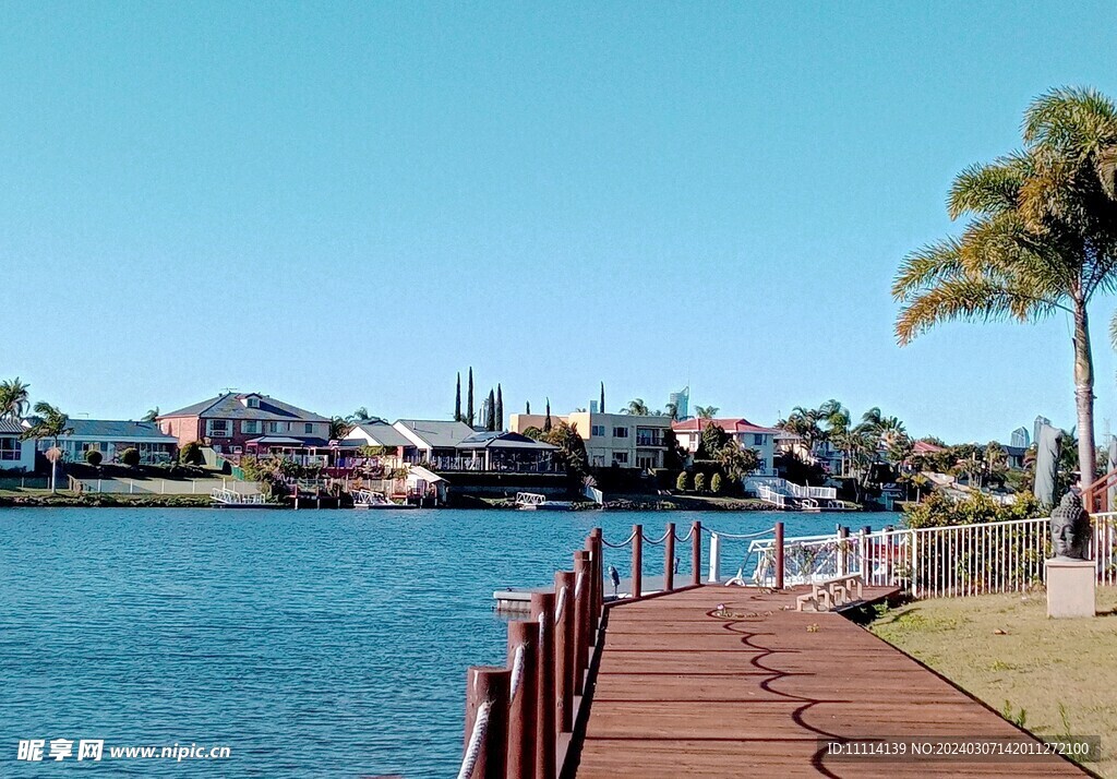 黄金海岸清水湾湖畔风景