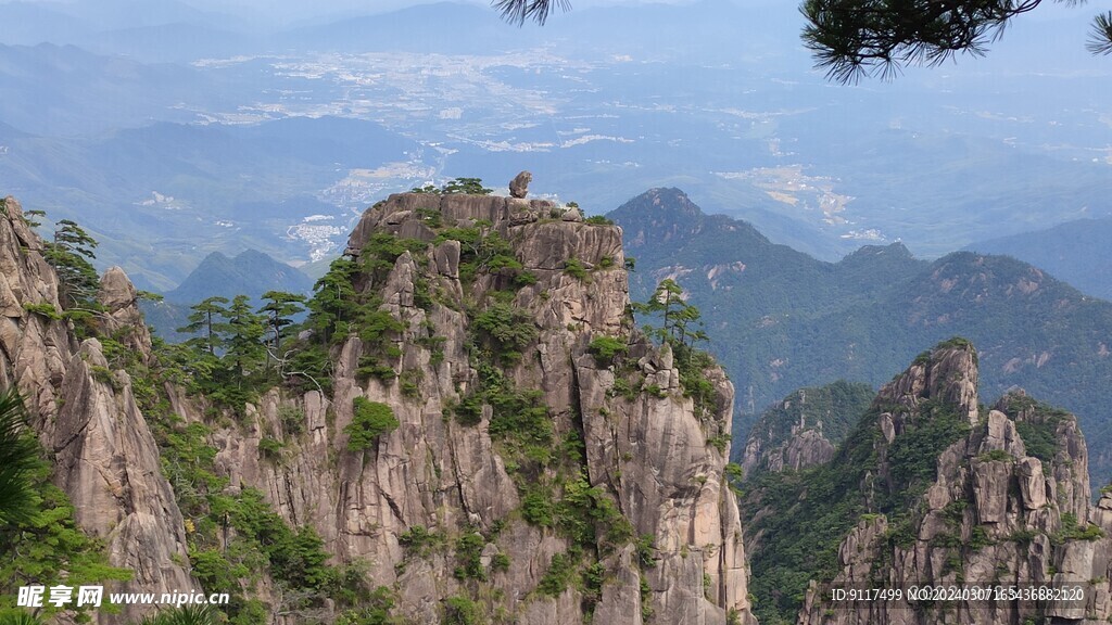 黄山奇石猴子观海