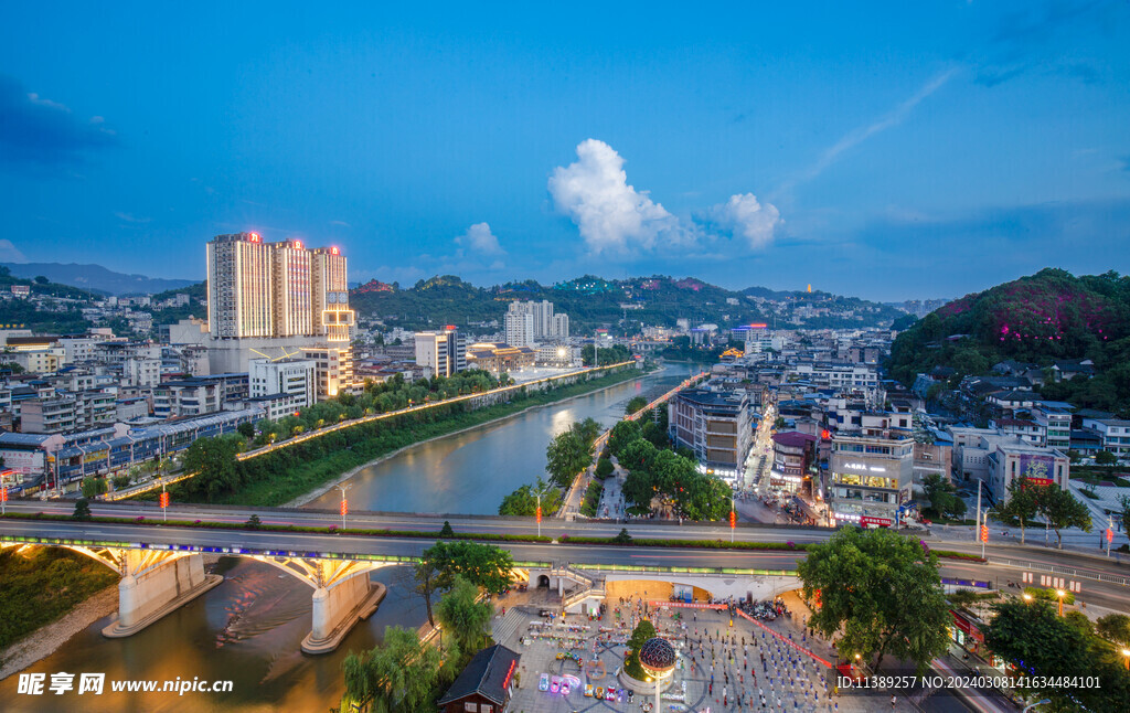 美景晚霞城市