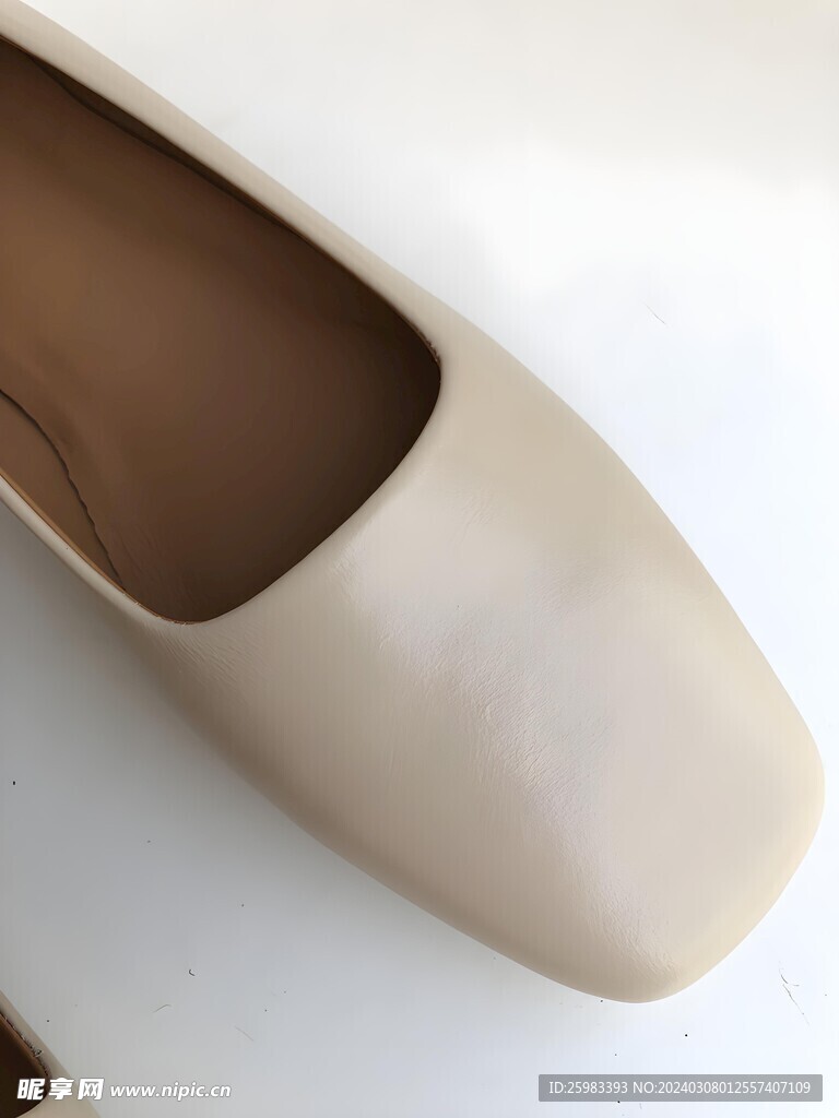 女式皮鞋