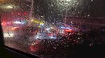 下雨天车窗外