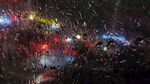 下雨天车窗外