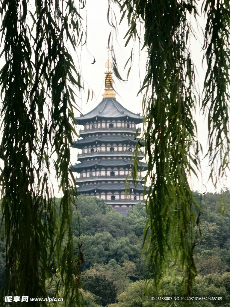 雷锋塔