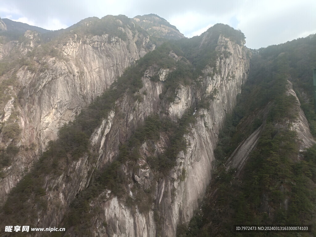 天堂峰岩壁