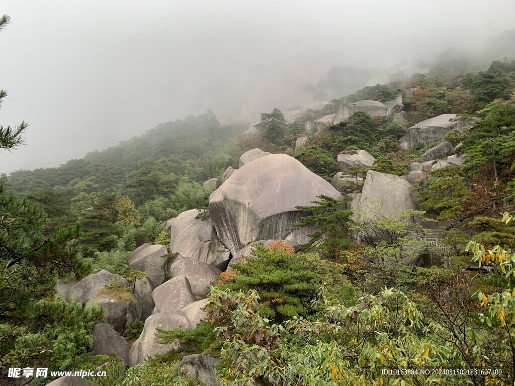 天柱山