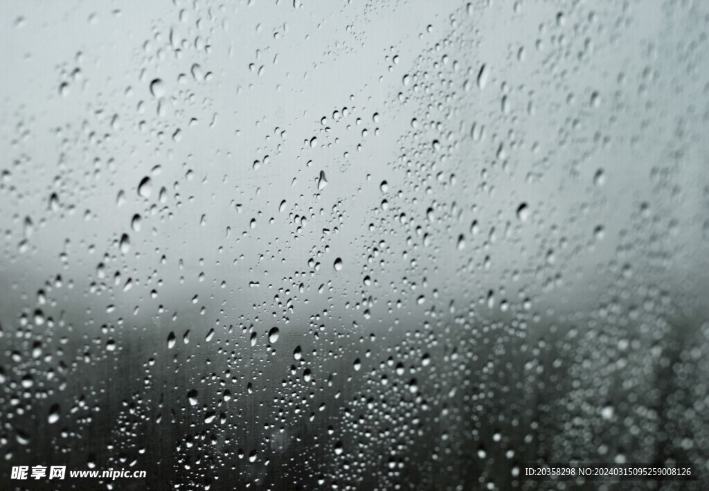 下雨  雨水