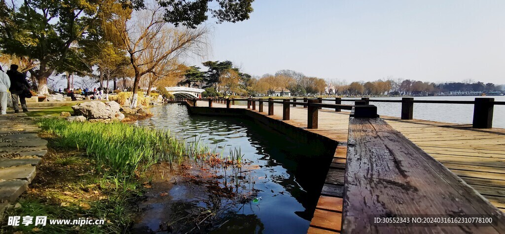 玄武湖廊道