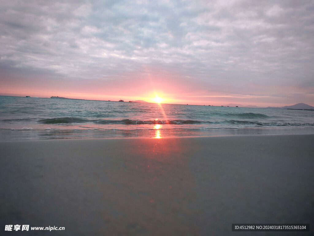 沙滩夕阳