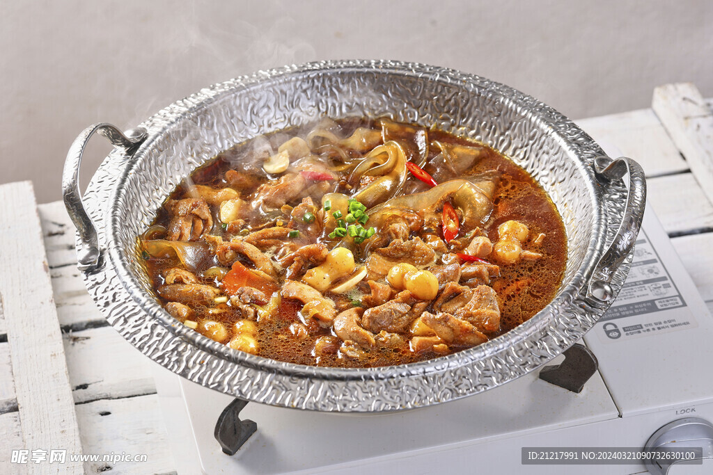 韩式美食铁锅炖鸡煲