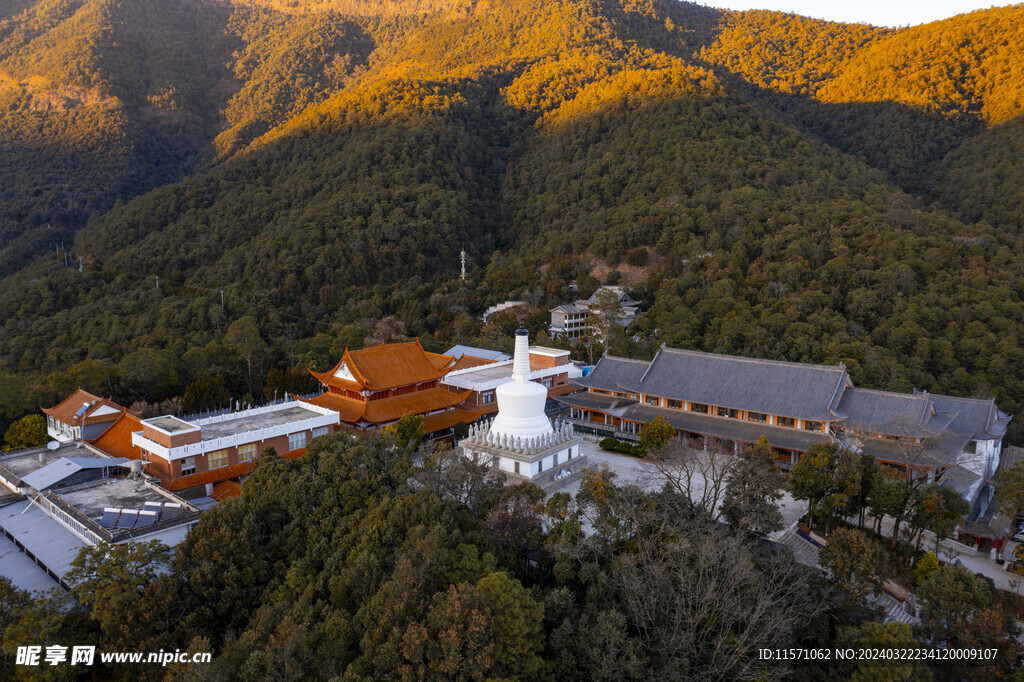鸡足山寺庙