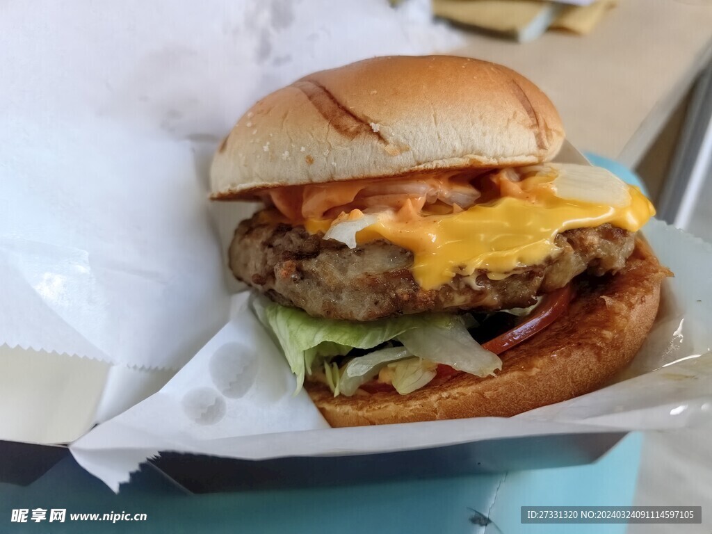 快餐牛肉芝士汉堡